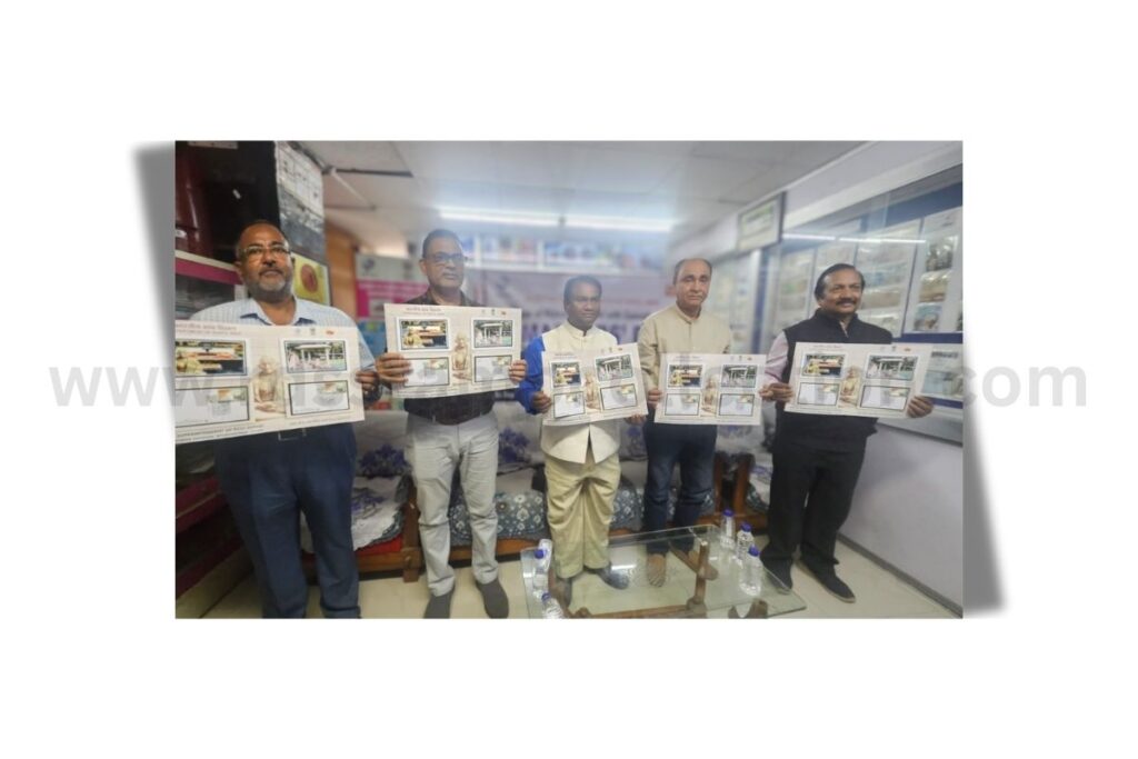 Guests (philatelists) and officials unveiling the Martyrs’ Day 2026 philatelic release at the Philatelic Bureau, Bhubaneswar GPO, featuring two picture postcards and a special cachet cancellation.